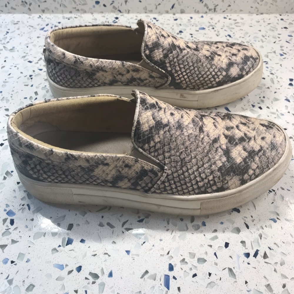 Steve Madden slip on shoes